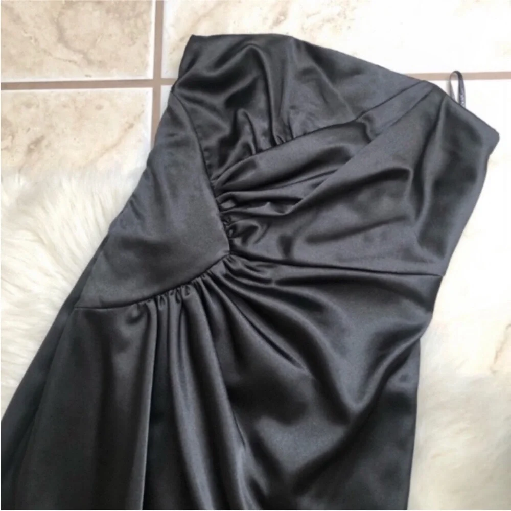 Jessica McClintock Strapless Formal Gown - Picture 3 of 7